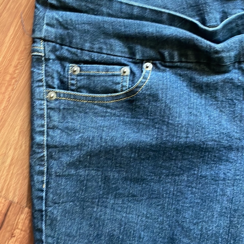 Women’s blue stresh pantsHUE - Picture 6 of 15